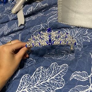 Royal blue and sliver tiara , brand new , never used